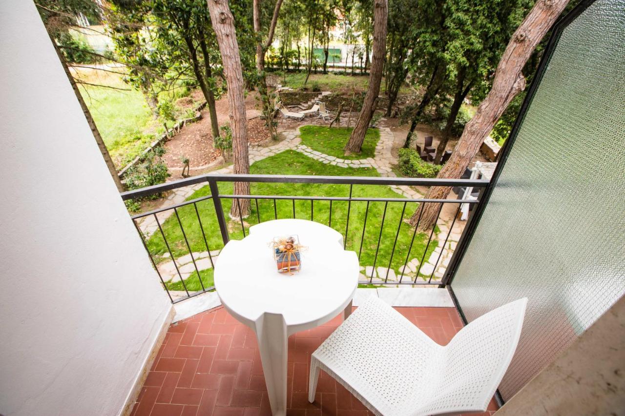 Hotel La Tavernetta Dei Ronchi Marina di Massa Exterior foto